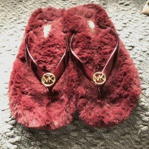 Michael Kors Fuzzy flip flops / sandals